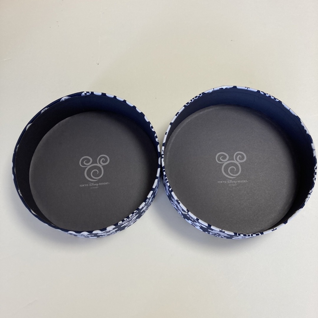 Disney(ディズニー)のお値下げします♪ディズニー 布張りボックス (箱のみ) エンタメ/ホビーのおもちゃ/ぬいぐるみ(キャラクターグッズ)の商品写真