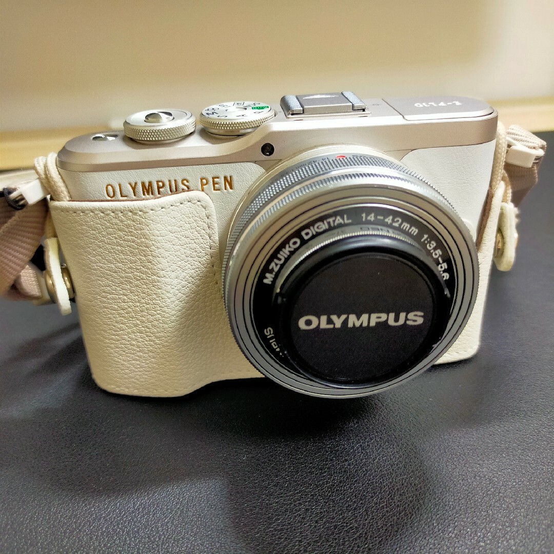 OLYMPUS(オリンパス)のOLYMPUS PEN用 本革ボディジャケット CS-45B スマホ/家電/カメラのカメラ(その他)の商品写真