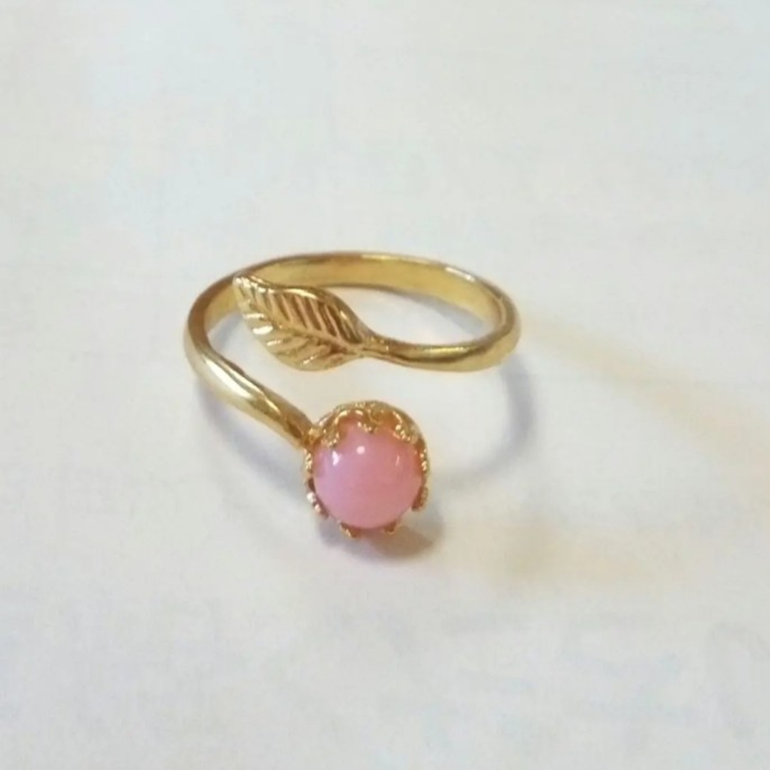ピンクオパールリーフリング指輪★ハンドメイド レディースのアクセサリー(リング(指輪))の商品写真