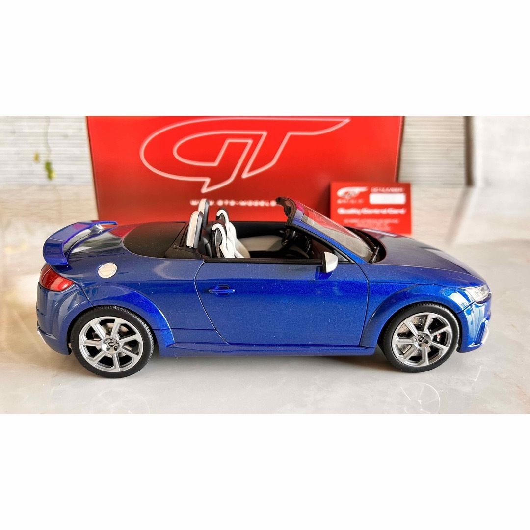 本日特価　アウディ TT RS ロードスター (ブルー)1/18 エンタメ/ホビーのおもちゃ/ぬいぐるみ(ミニカー)の商品写真