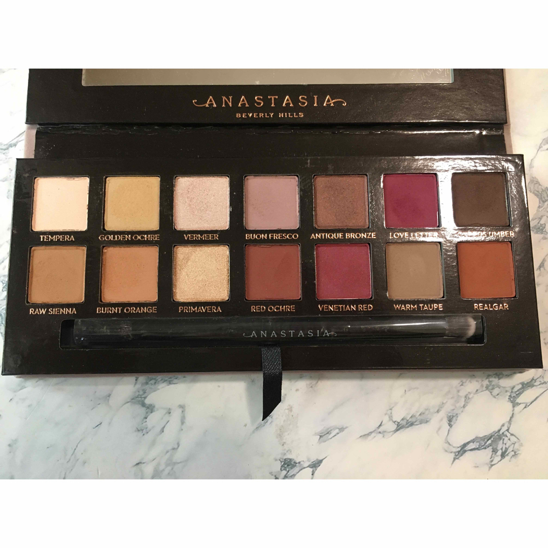 Sephora(セフォラ)のMODERN RENAISSANCE アイシャドウパレット コスメ/美容のベースメイク/化粧品(アイシャドウ)の商品写真