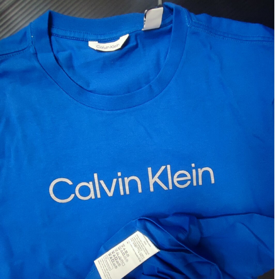 Calvin Klein(カルバンクライン)のCalvin Klein 半袖Tシャツ メンズのトップス(Tシャツ/カットソー(半袖/袖なし))の商品写真