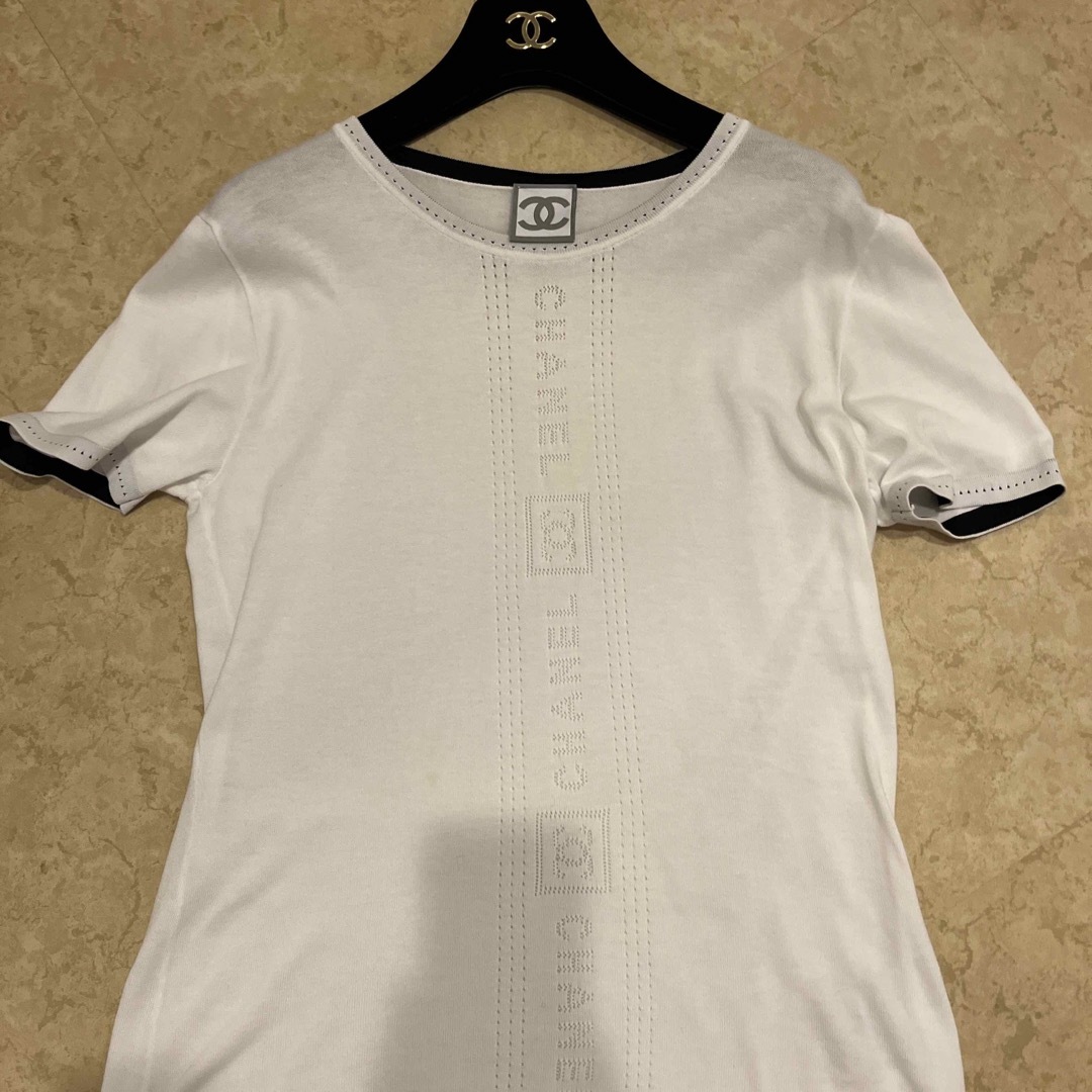 CHANEL(シャネル)のTシャツ レディースのトップス(Tシャツ(半袖/袖なし))の商品写真