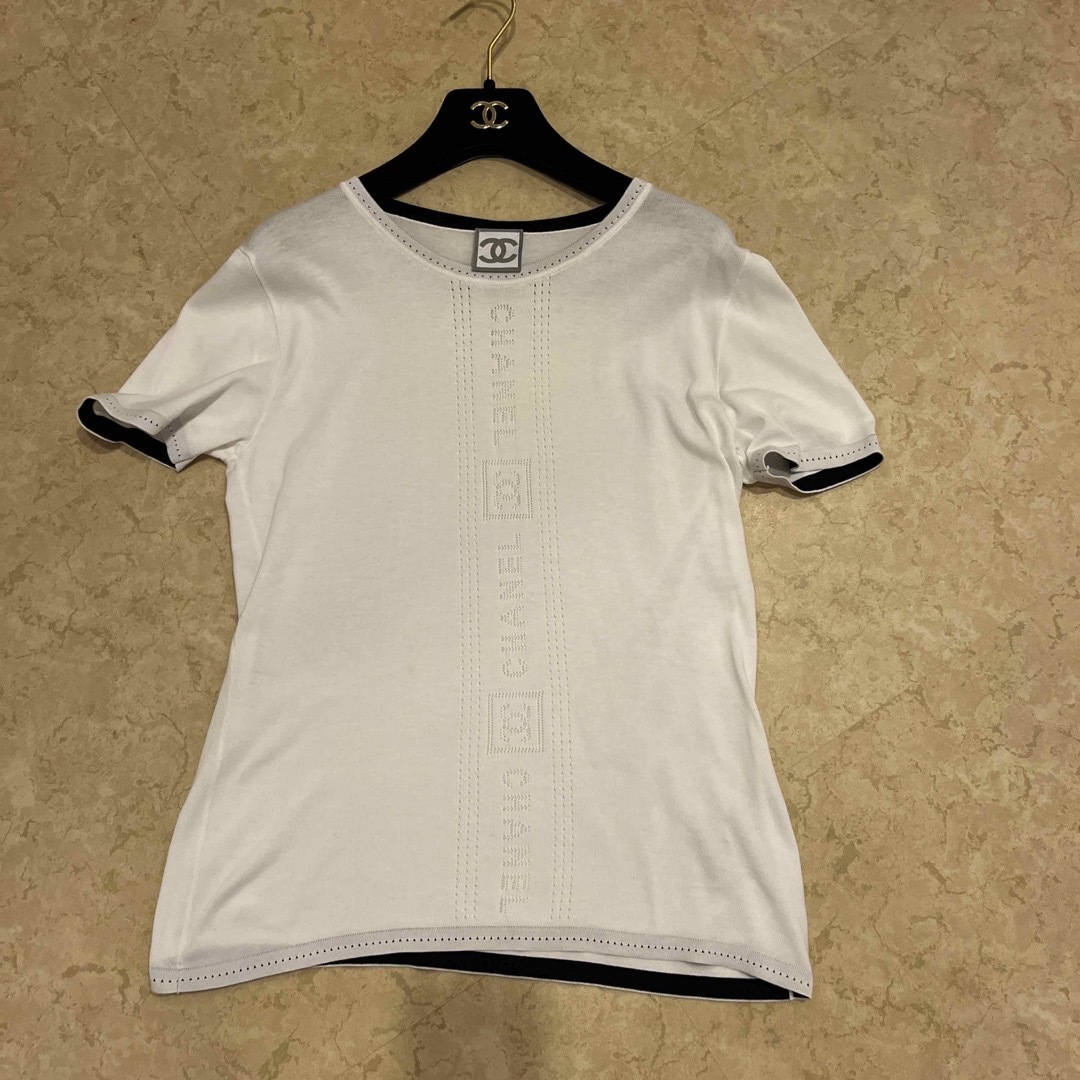 CHANEL(シャネル)のTシャツ レディースのトップス(Tシャツ(半袖/袖なし))の商品写真