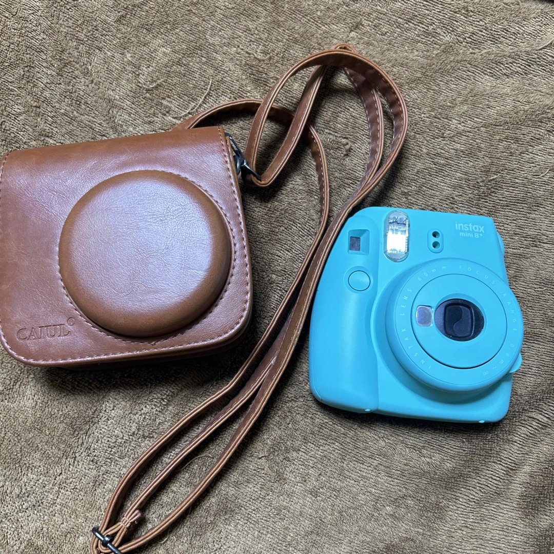 フィルムカメラチェキ instax mini8+ ケース付き