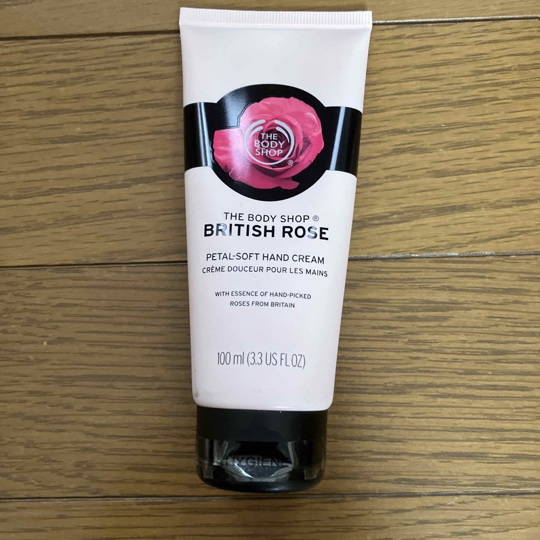 THE BODY SHOP(ザボディショップ)の【新品未使用】ザボディショップ　ハンドクリーム　ローズ コスメ/美容のボディケア(ハンドクリーム)の商品写真