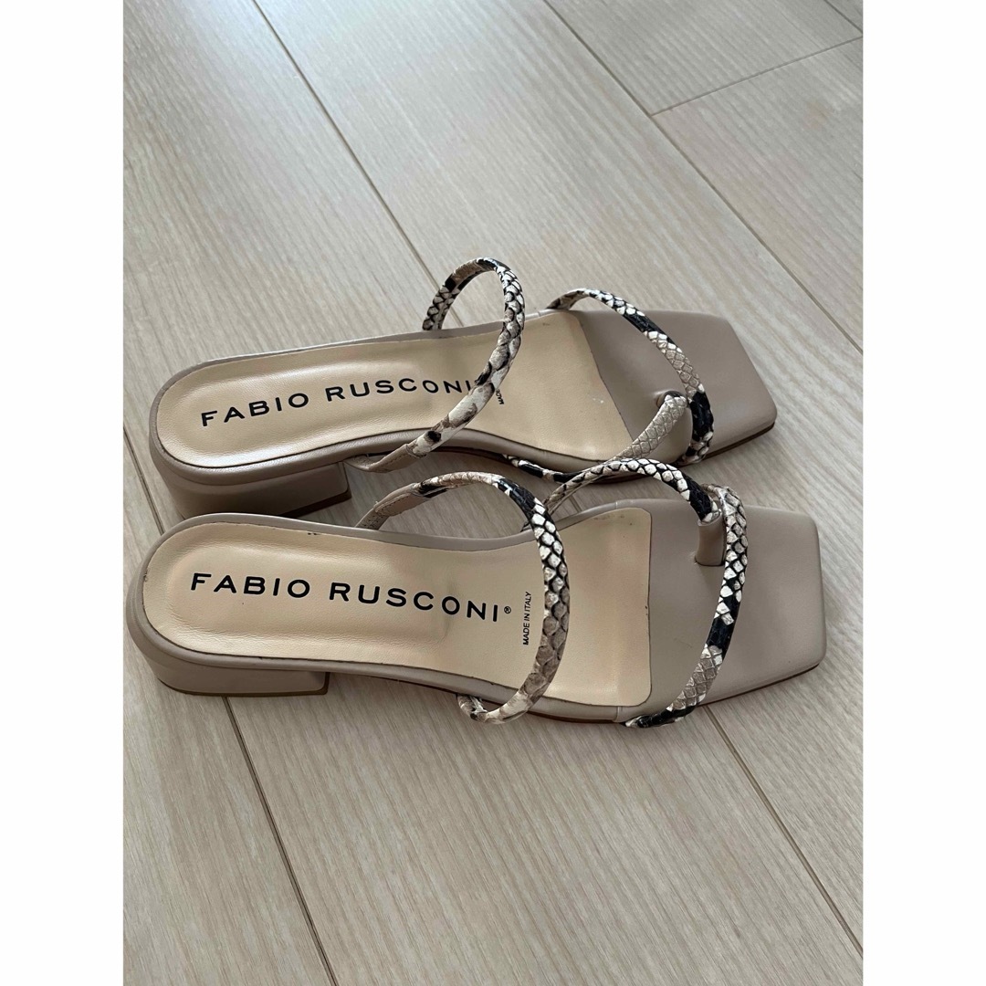 FABIO RUSCONI - FABIO RUSCONI スクエアトウローヒールトングサンダル