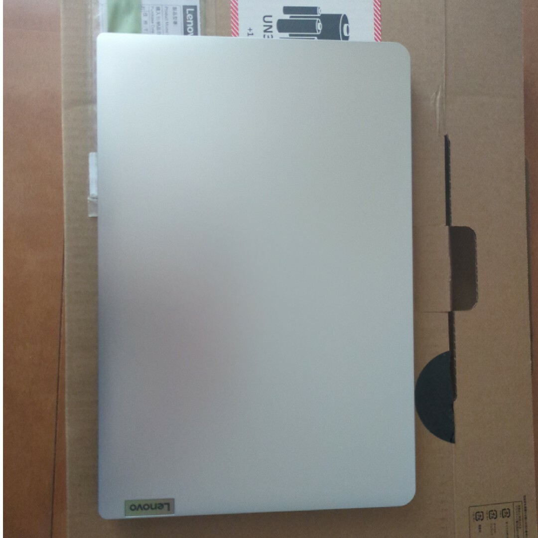 Lenovo IdeaPad Slim 170 ノートパソコン