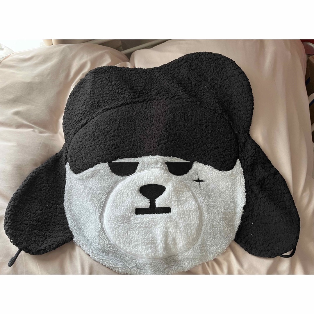 BIGBANG(ビッグバン)のBIGBANG KRUNK ルームマット  エンタメ/ホビーのタレントグッズ(アイドルグッズ)の商品写真