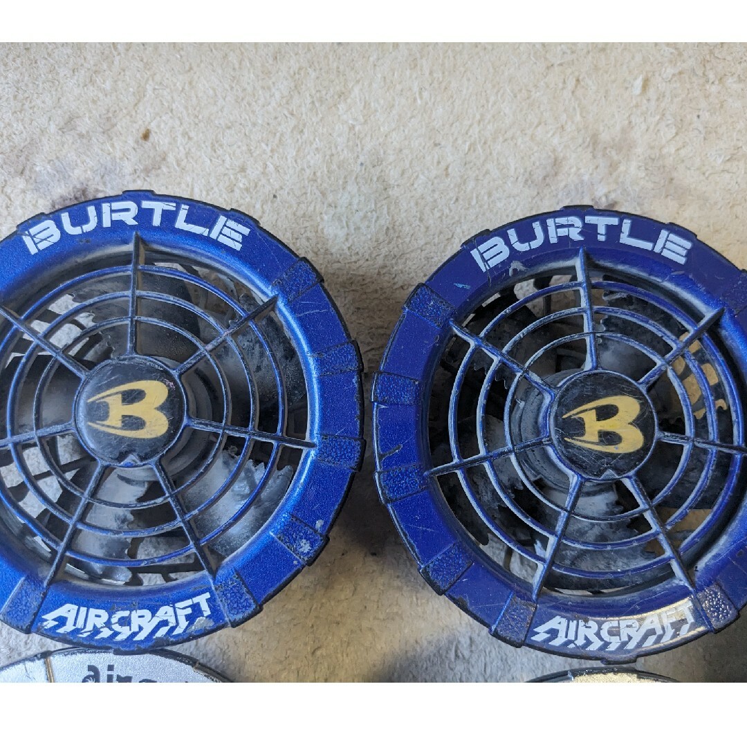 BURTLE(バートル)のBURTLE　ファン✕2setバッテリー✕2収納袋✕2専用コード✕1充電✕1 その他のその他(その他)の商品写真