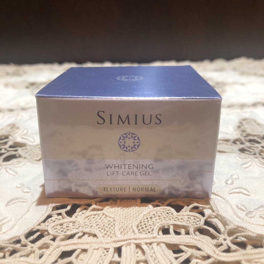 SIMIUS(シミウス)の新品☆ SIMIUSシミウス薬用ホワイトニングリフトケアジェル約30日分60g コスメ/美容のスキンケア/基礎化粧品(保湿ジェル)の商品写真