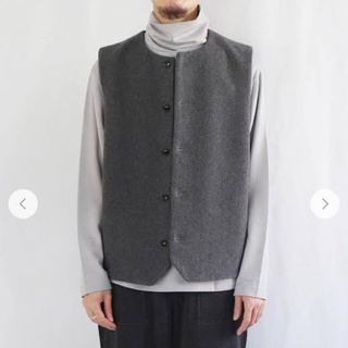 COMOLI - CONFECT ウールモッサークルーネックベストの通販 by cream
