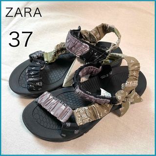 ザラ(ZARA)の【新品未使用】ZARA スポサン 旅行におすすめ！バンダナ柄ベルトサンダル 37(サンダル)