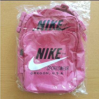 ナイキ(NIKE)のNIKE ショルダーバック ショルダーバッグ ピンク バッグ  NIKEバッグ(ショルダーバッグ)