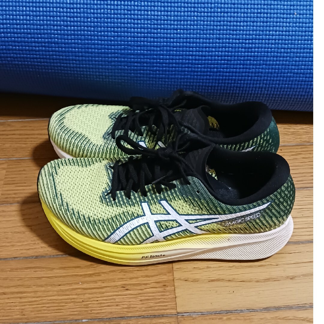 asics(アシックス)の【値下げ】アシックス  マジックスピード2　26.0cm　中古 スポーツ/アウトドアのランニング(シューズ)の商品写真