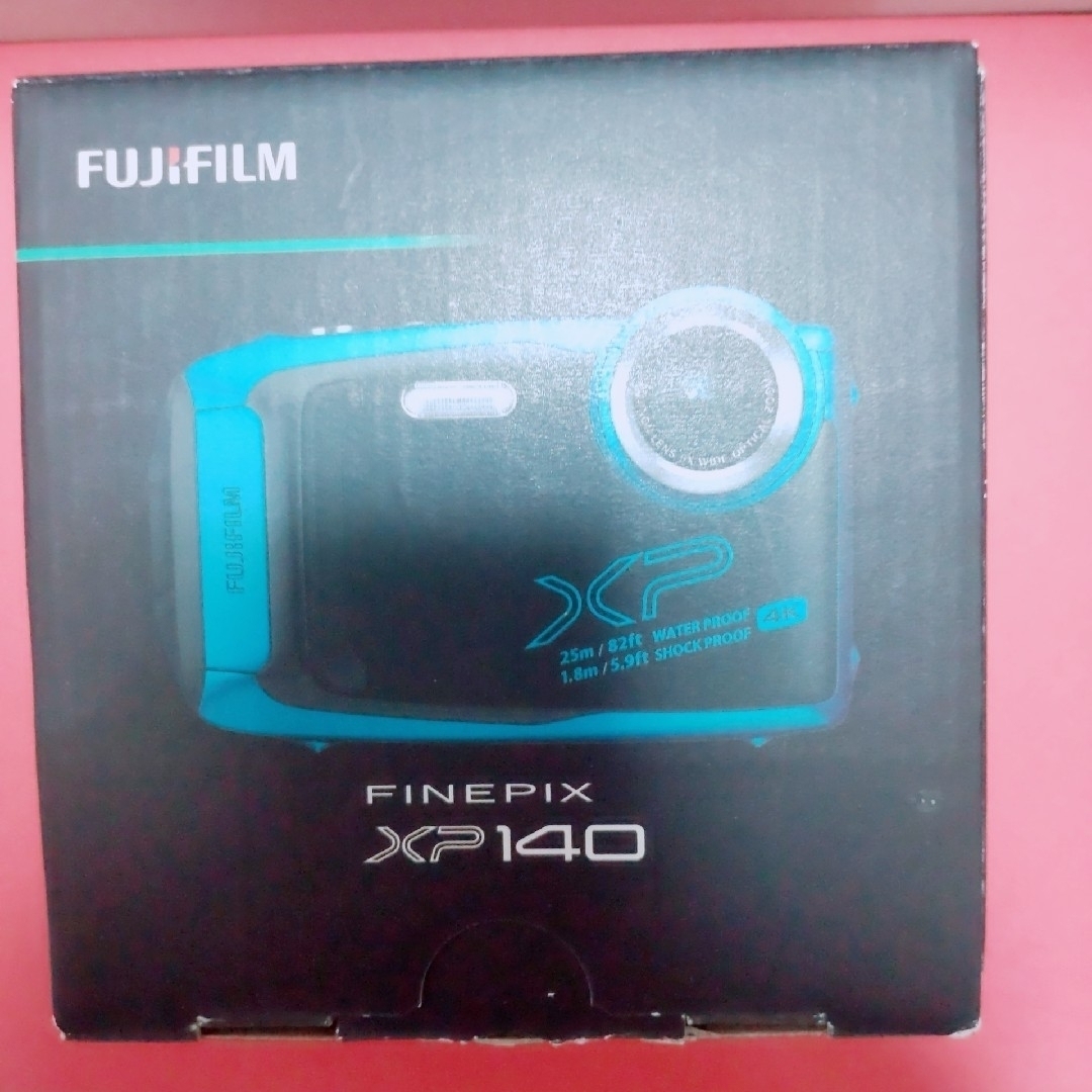 富士フイルム(フジフイルム)のFUJIFILM FINEPIX XP140スカイブルー スマホ/家電/カメラのカメラ(コンパクトデジタルカメラ)の商品写真