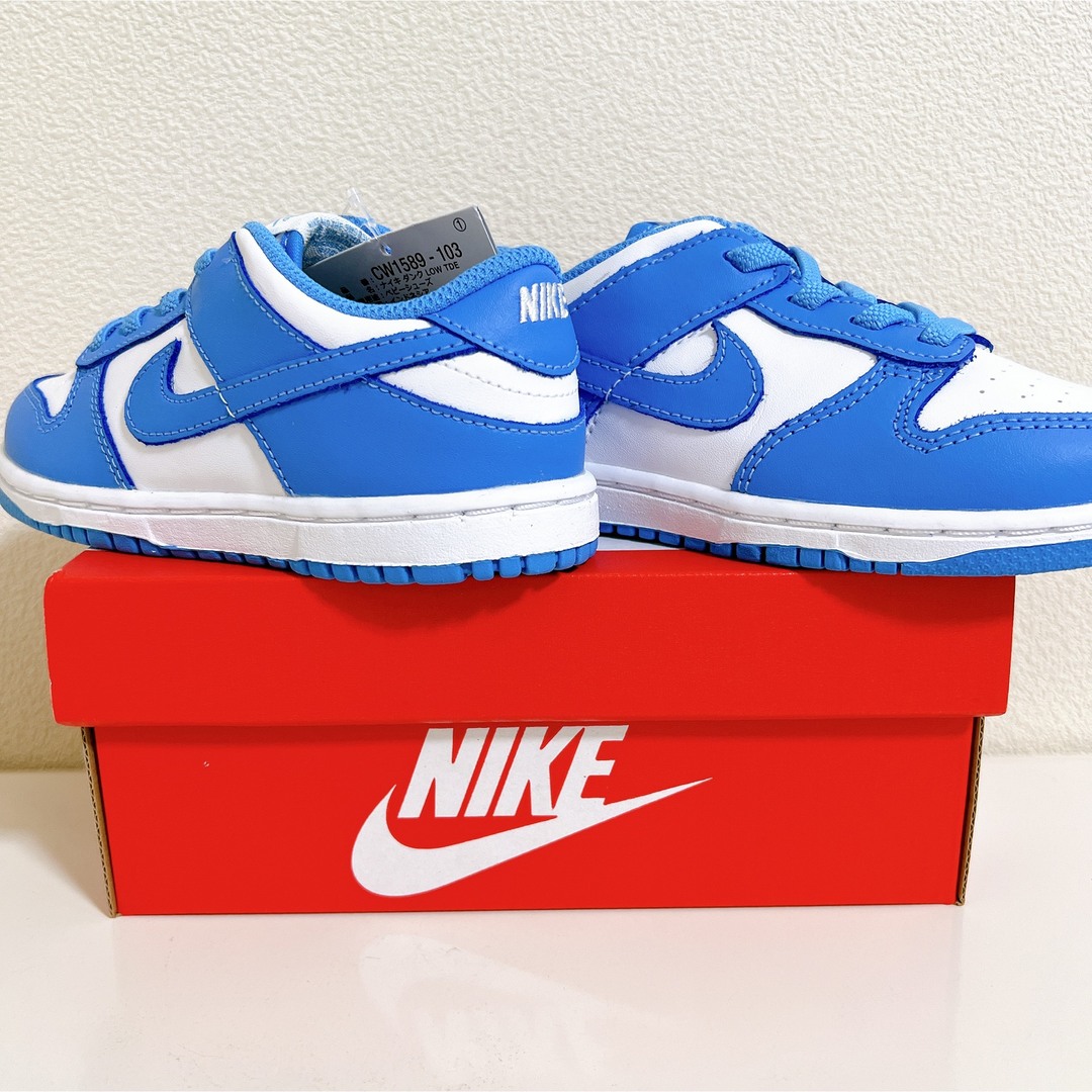 NIKE(ナイキ)のNIKE TD DUNK LOW UNIVERSITY BLUE キッズ/ベビー/マタニティのキッズ靴/シューズ(15cm~)(スニーカー)の商品写真