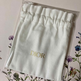 クリスチャンディオール(Christian Dior)の【新品】Dior/巾着袋✨ホワイト×ゴールドロゴ✨(その他)