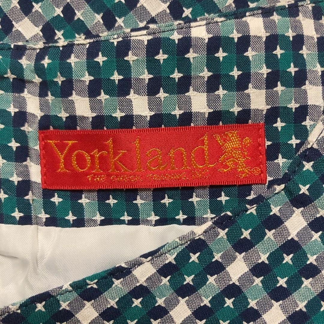 Yorkland(ヨークランド)の美品　York land ヨークランド　ワンピース　グリーン系　7号 レディースのワンピース(ひざ丈ワンピース)の商品写真