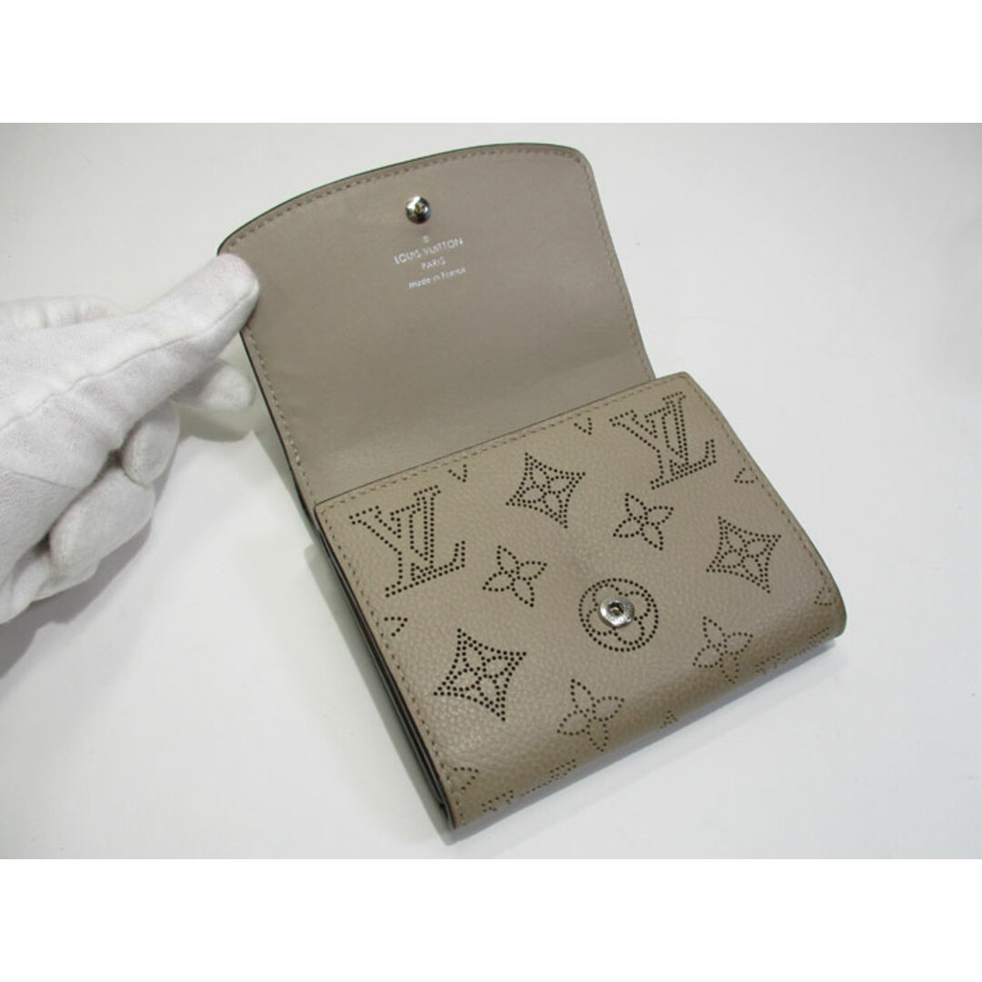 LOUIS VUITTON(ルイヴィトン)のLOUIS VUITTON ポルトフォイユ イリス コンパクト 二つ折り財布 レディースのファッション小物(財布)の商品写真