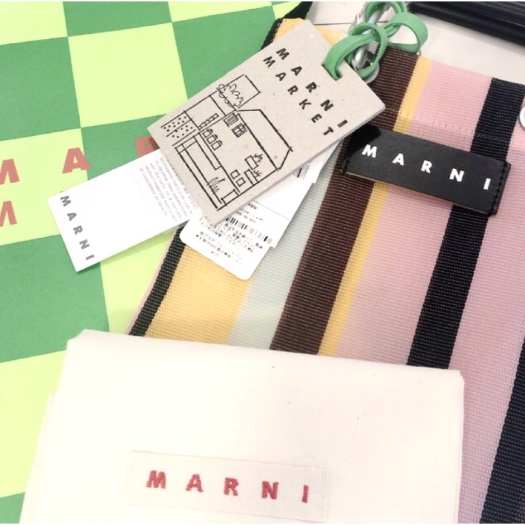 Marni(マルニ)のMARNI MARKET ストライプミニショルダーバッグ ローズソルベ レディースのバッグ(ショルダーバッグ)の商品写真