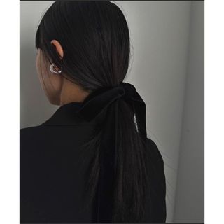 アメリヴィンテージ(Ameri VINTAGE)のVELVET RIBBON HAIR HOOK(バレッタ/ヘアクリップ)