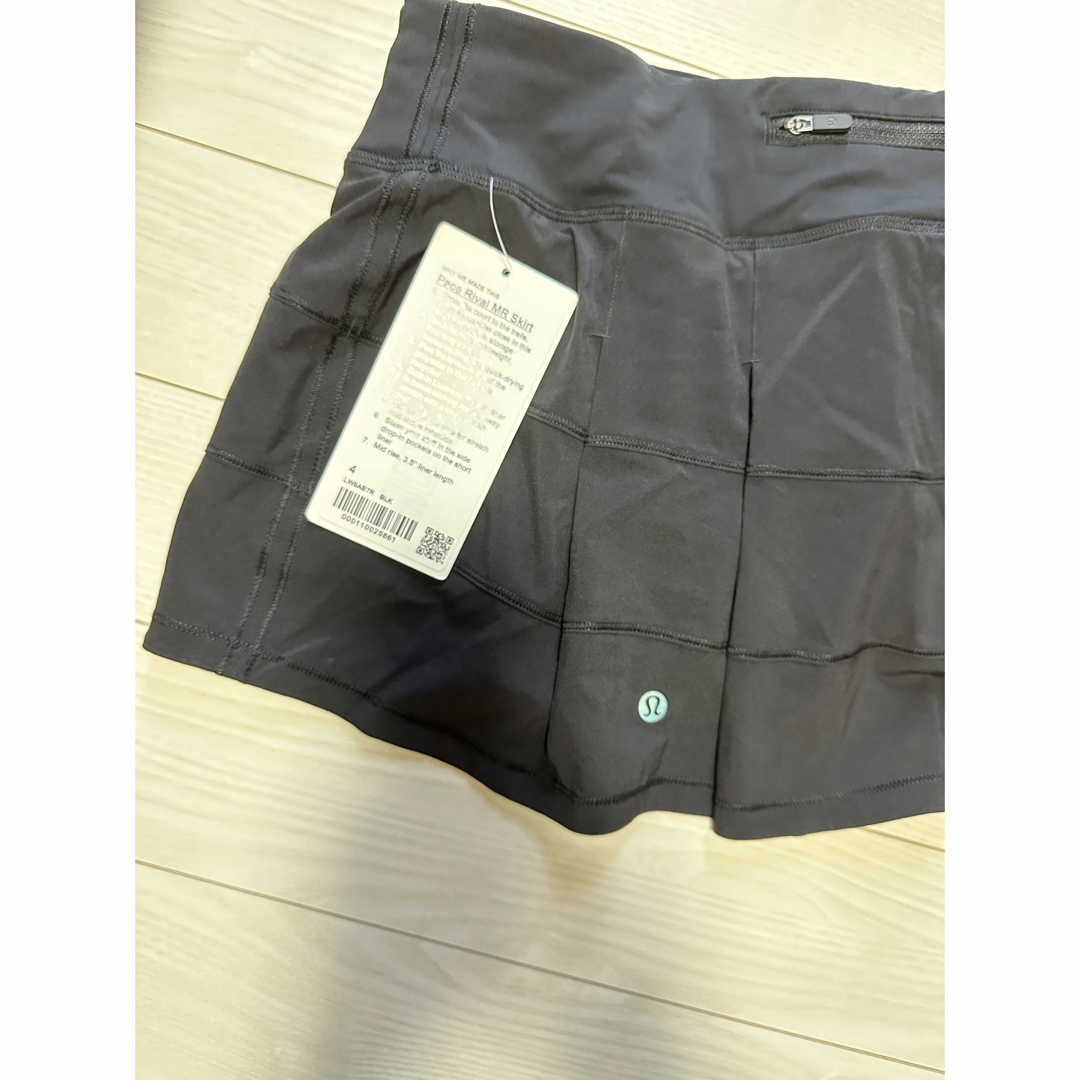 lululemon(ルルレモン)のlululemon テニスウェア　スコート　新品タグ有り　サイズ4 スポーツ/アウトドアのテニス(ウェア)の商品写真