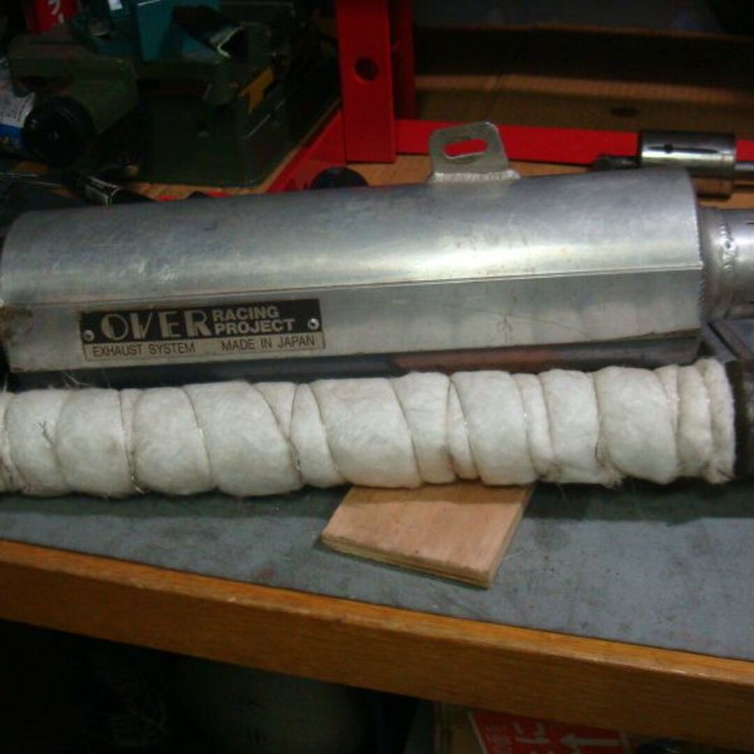 マフラー  バイク 車 グラスウール 消音材 断熱材　ＦＲＰ制作