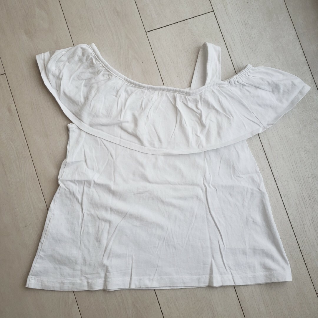 GU(ジーユー)のgu tシャツ　カットソー　140cm　gu キッズ/ベビー/マタニティのキッズ服女の子用(90cm~)(Tシャツ/カットソー)の商品写真