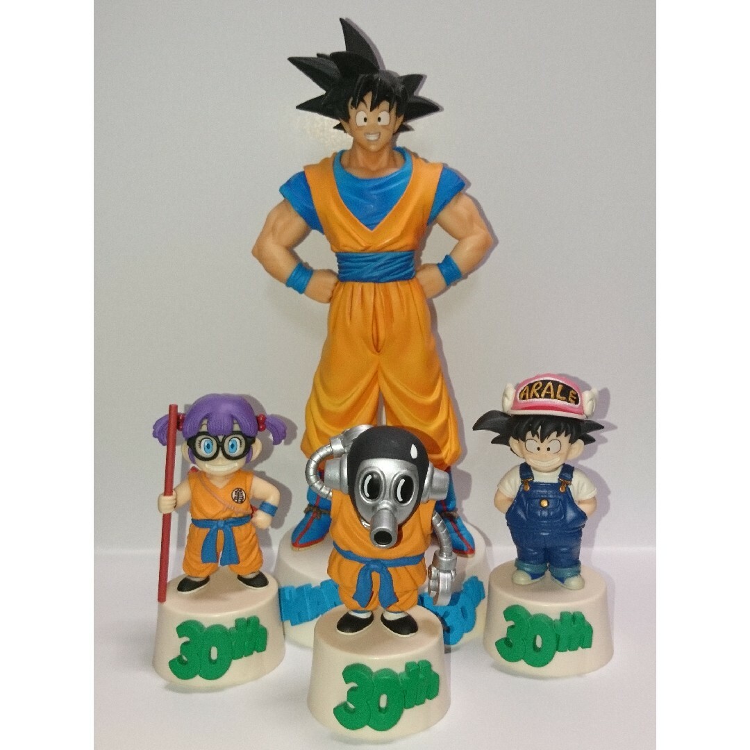 ドラゴンボールフィギュア30周年記念　鳥山明ロボ　アラレちゃん　孫悟空