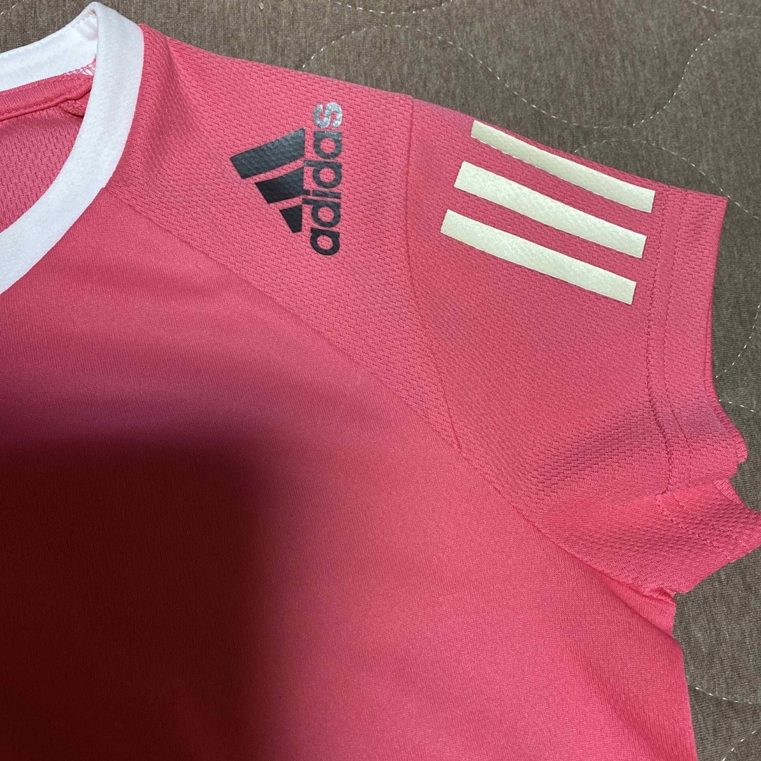 adidas(アディダス)のadidas スポーツシャツ　Mサイズ スポーツ/アウトドアのサッカー/フットサル(ウェア)の商品写真