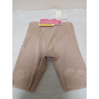 ウィング(Wing)の新品　ワコール　Wing　スリムアップPantsふともも　ベージュ64(ショーツ)