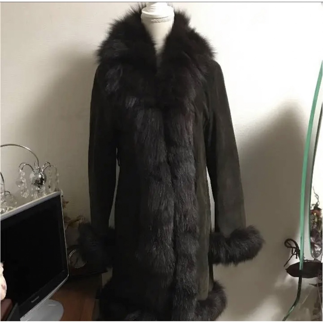 ブルーフォックス スエード ロングコート(こげ茶) レディースのジャケット/アウター(毛皮/ファーコート)の商品写真