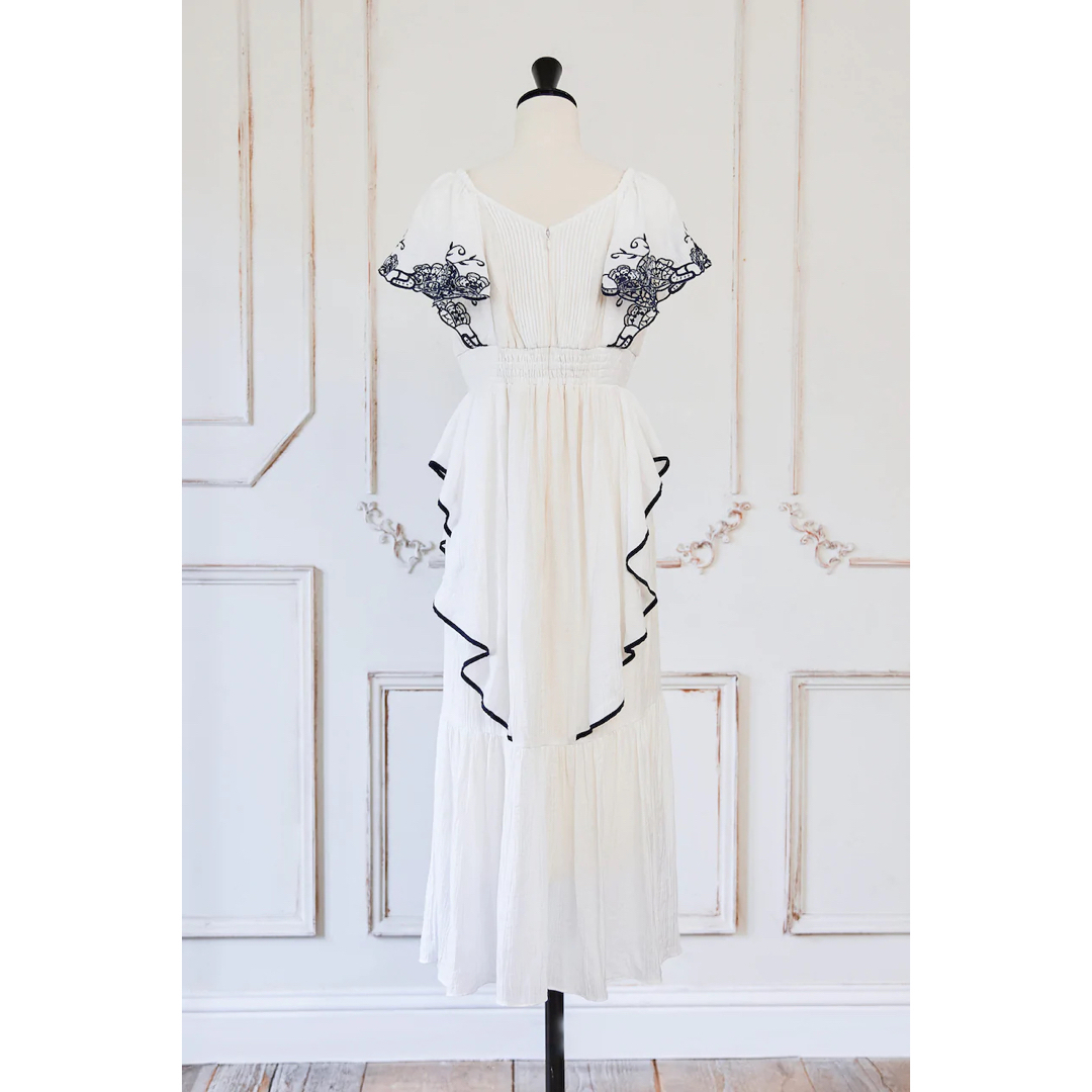 Cutwork Embroidery Angel Sleeve Dress 1