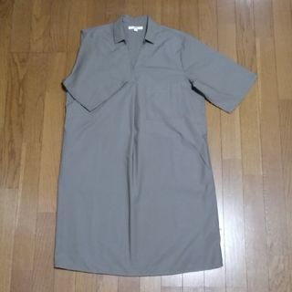 ユニクロ(UNIQLO)のUNIQLO　ユニクロ　ワンピース　カーキ　L(ひざ丈ワンピース)