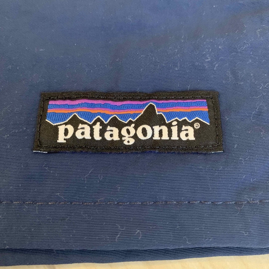 patagonia(パタゴニア)の最新23 パタゴニア メンズ バギーズロング 7インチ 新品正規品 ネイビー M メンズのパンツ(ショートパンツ)の商品写真