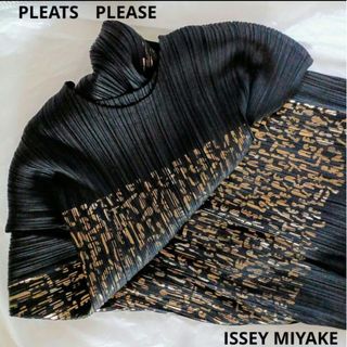 プリーツプリーズイッセイミヤケ(PLEATS PLEASE ISSEY MIYAKE)のプリーツプリーズ　イッセイミヤケ☆ワンピース　ブラック×ゴールド☆タグ付き新品(ひざ丈ワンピース)