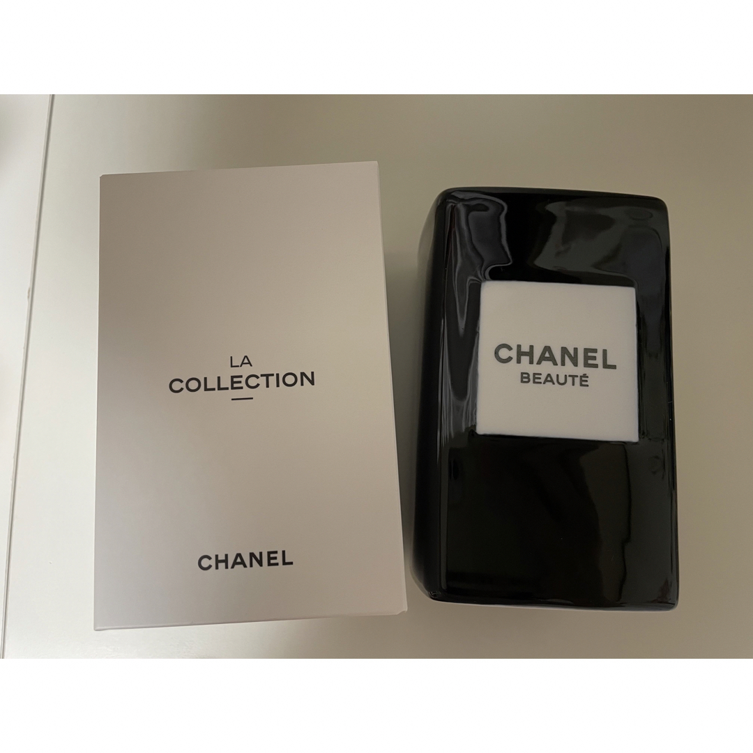 CHANELブラシポット