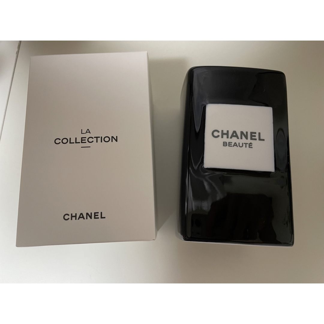 CHANELブラシポット