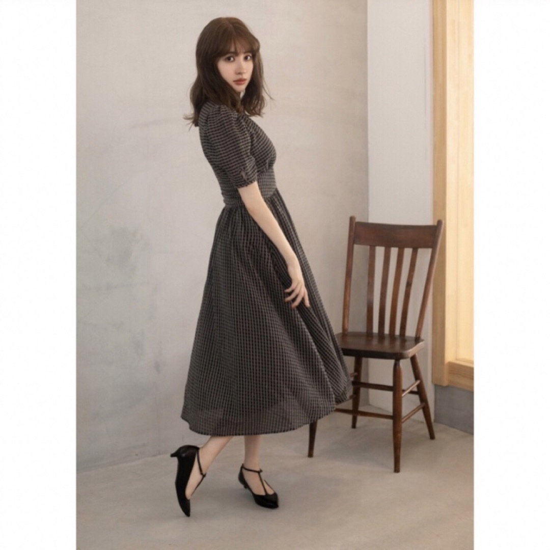 【最終お値下げ】Herlipto Striped Midi Dress
