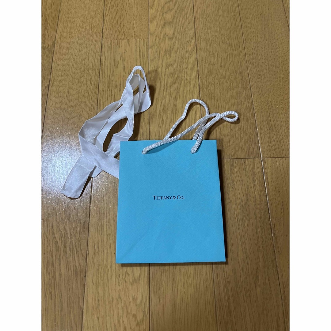 Tiffany & Co.(ティファニー)のティファニー　紙袋 レディースのバッグ(ショップ袋)の商品写真