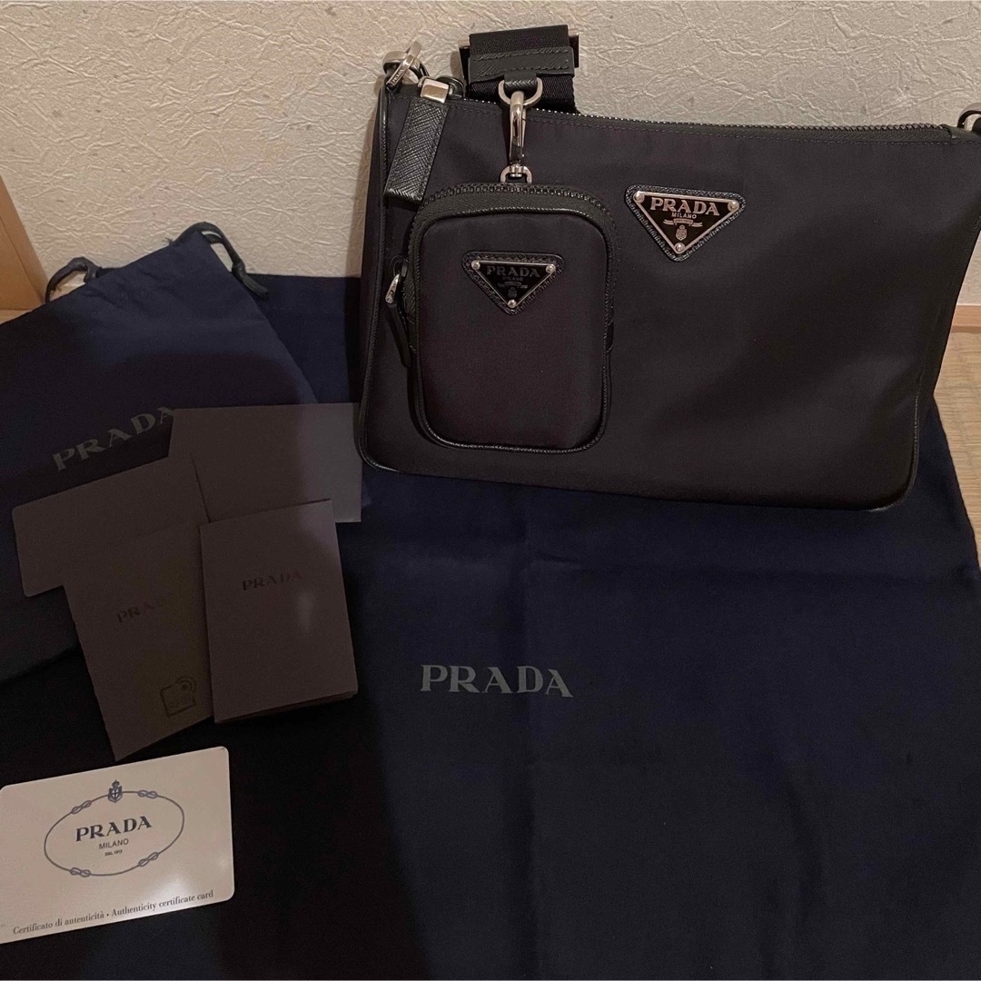 購入特典付 *美品*プラダ ショルダーバッグ ミニポーチ付き ナイロン