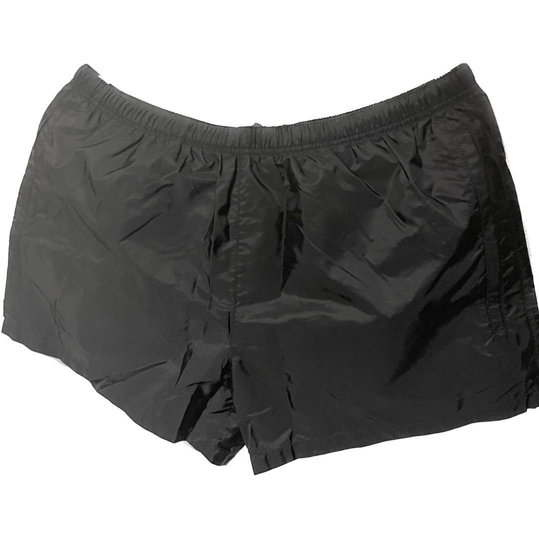 PRADA(プラダ)の新品PRADAプラダ メンズ水着 スイムウェア 短パン ショーツ ハーフパンツ黒 メンズの水着/浴衣(水着)の商品写真
