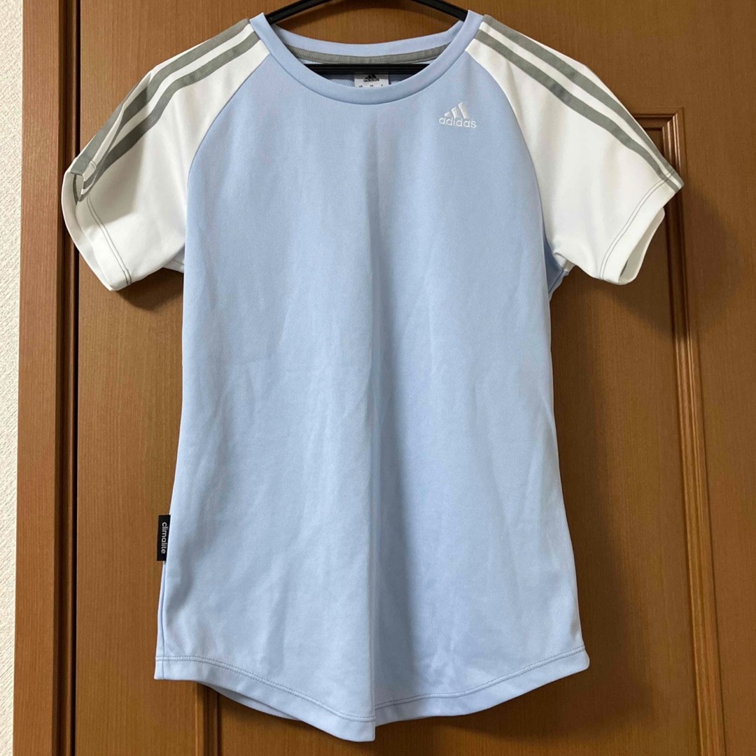 adidas(アディダス)のadidas アディダスTシャツ　レディース レディースのトップス(Tシャツ(半袖/袖なし))の商品写真