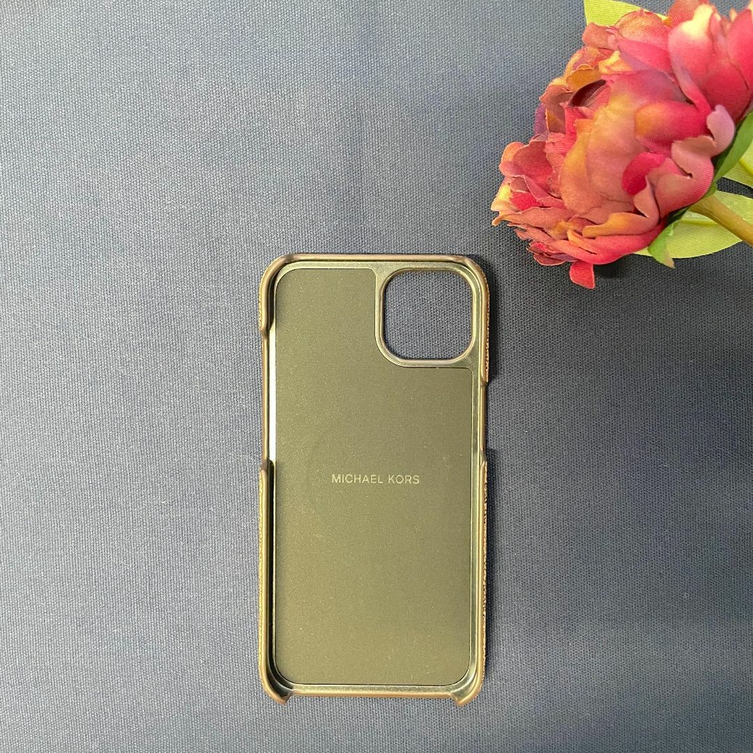 新品 ♡ マイケルコースiPhone13対応ケース 人気