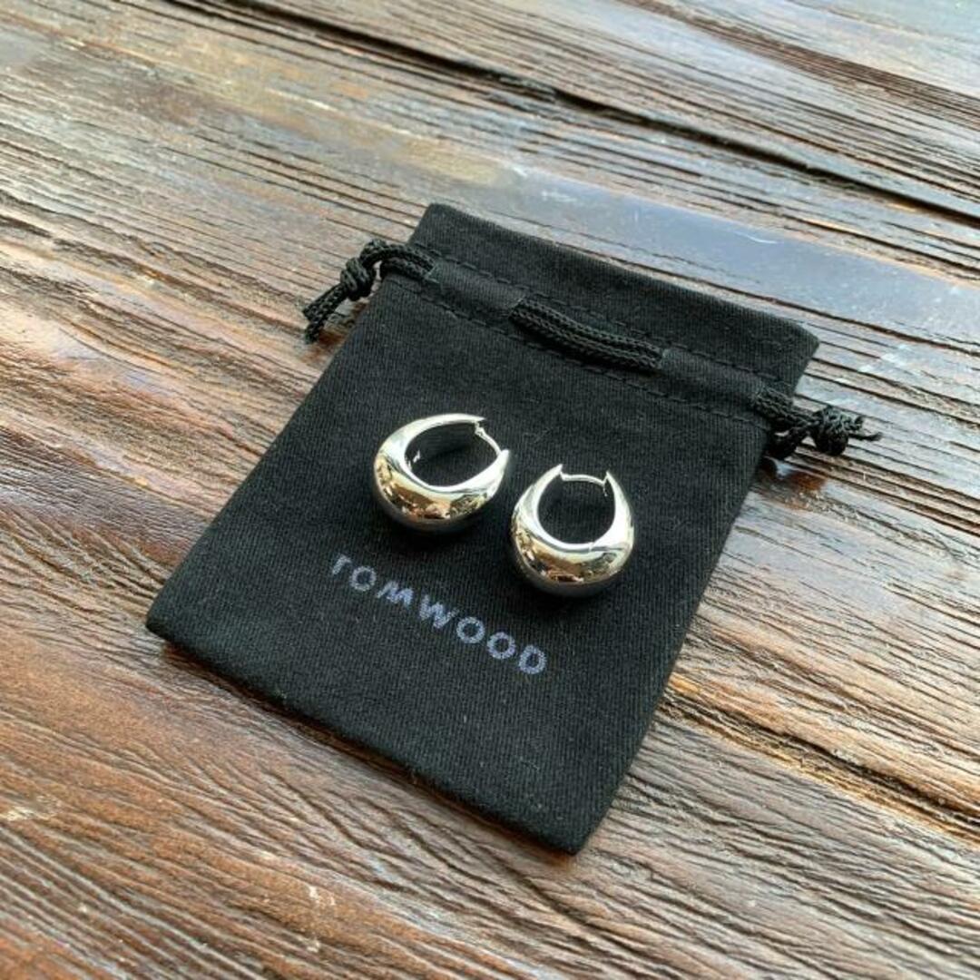 トムウッド(TOMWOOD) E39HMNA01S925 Ice Hoop Medium Silver シルバー ピアス ミディアム