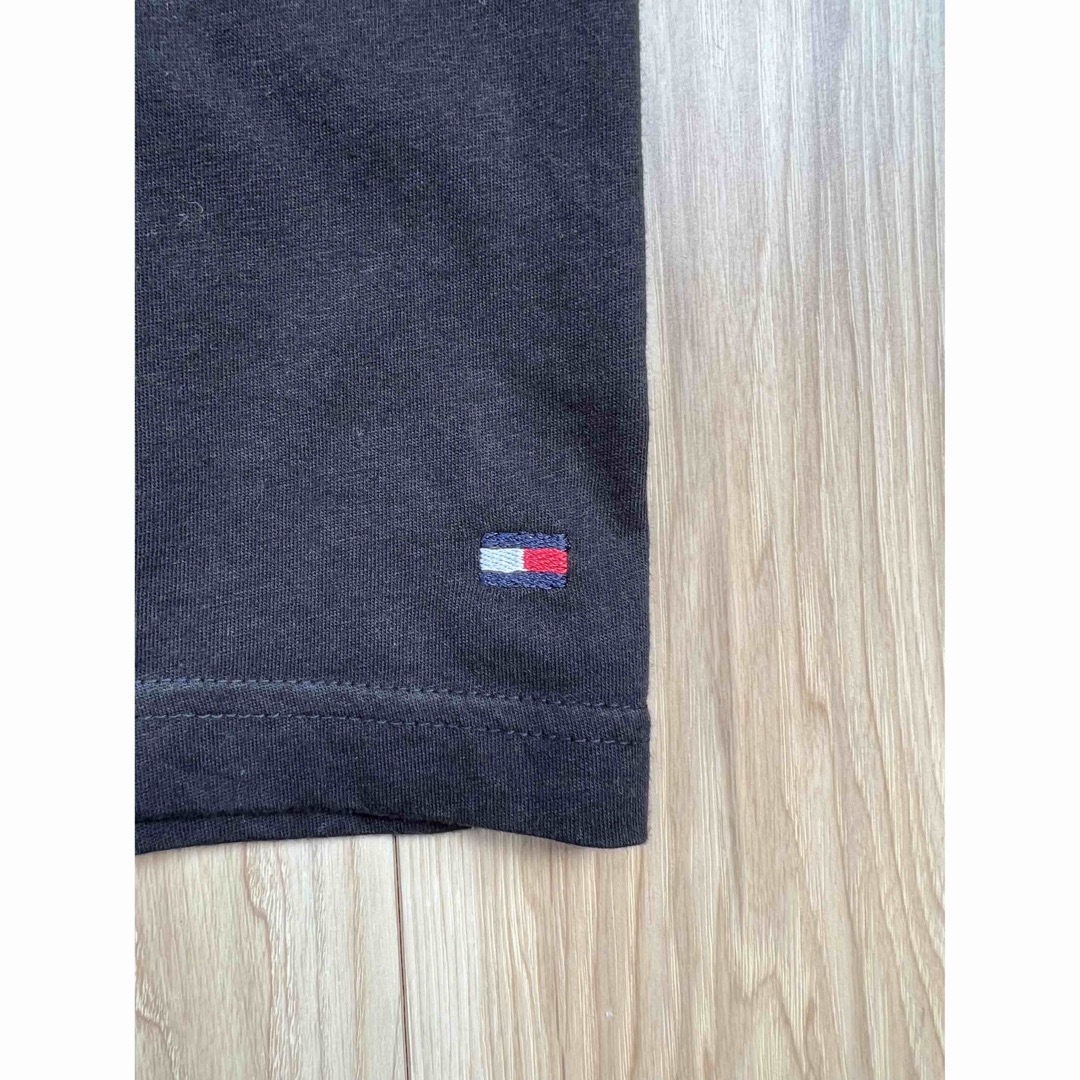 TOMMY HILFIGER(トミーヒルフィガー)の[A56]  過剰デザインを避けた「トミーヒルフィガー」VネックT メンズのトップス(Tシャツ/カットソー(半袖/袖なし))の商品写真