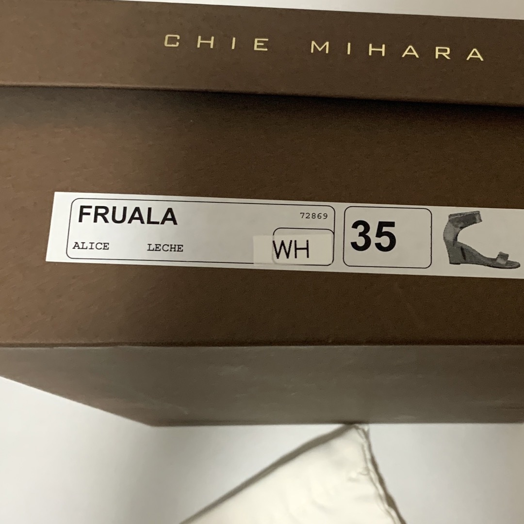 CHIE MIHARA(チエミハラ)のチエミハラ 白サンダル[新品未使用]ウェッジソール レディースの靴/シューズ(サンダル)の商品写真