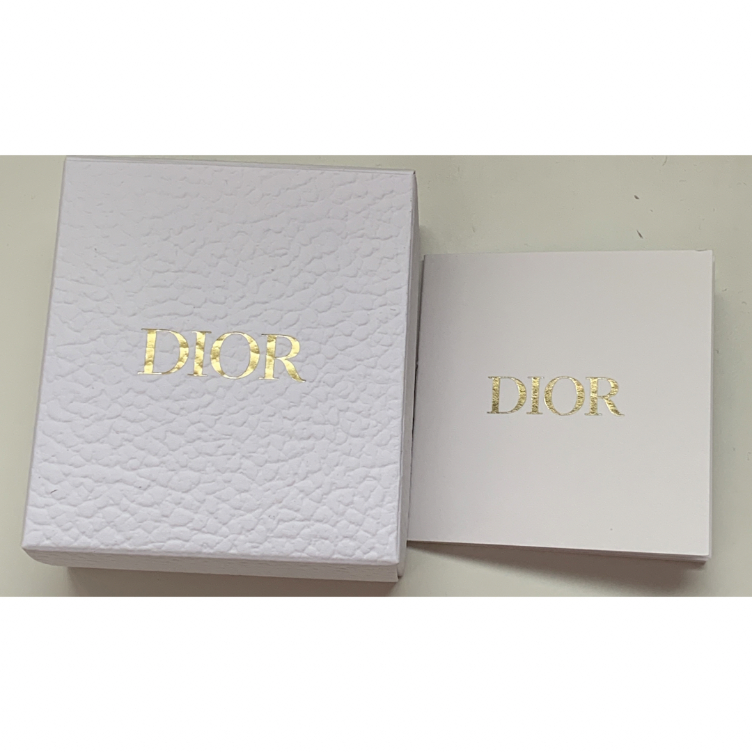 Christian Dior(クリスチャンディオール)の【新品未使用】クリスチャンディオール　シュシュ レディースのヘアアクセサリー(ヘアゴム/シュシュ)の商品写真