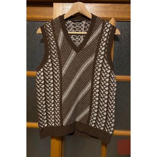 求 PRADA 15ss ニットベストの通販 by ウルバンバ川's shop|ラクマ